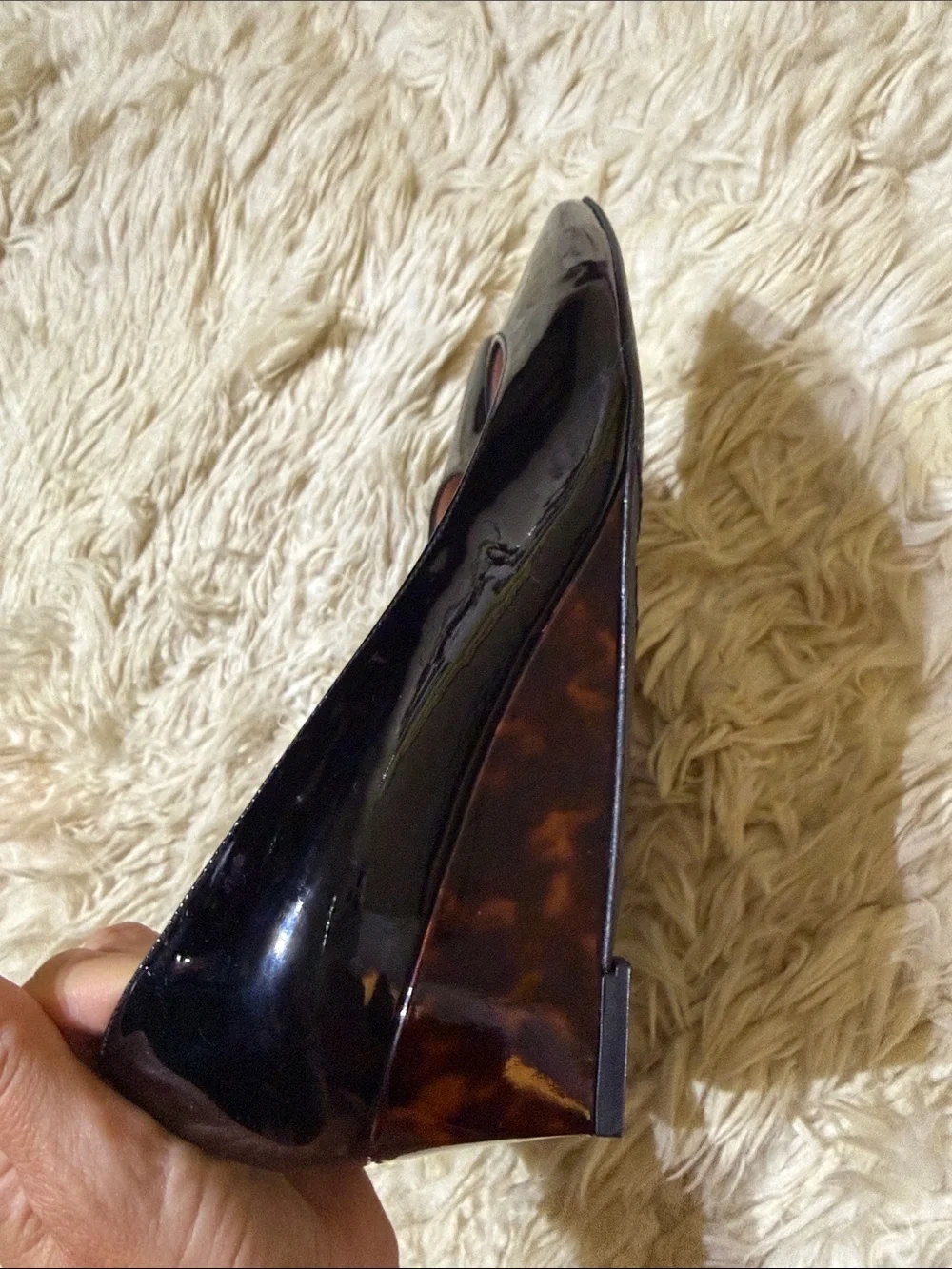 Stuart Weitzman Patent Pointed-Toe Wedge Flats in Black and Tortoiseshell 8 - Picture 5 of 8